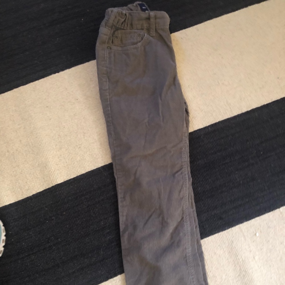 Boys gray GapKids cords. Size 7.